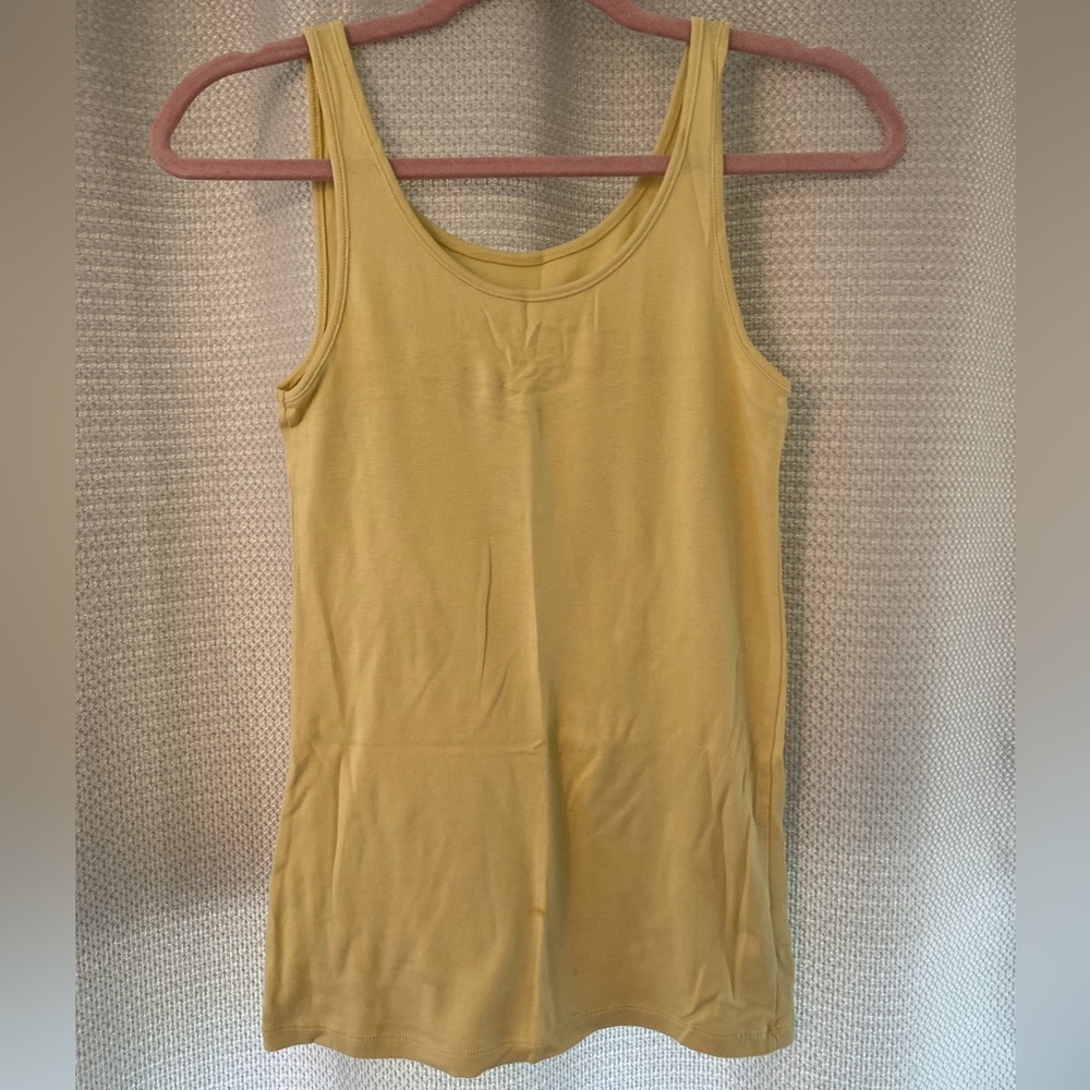 2 A New Day tank tops